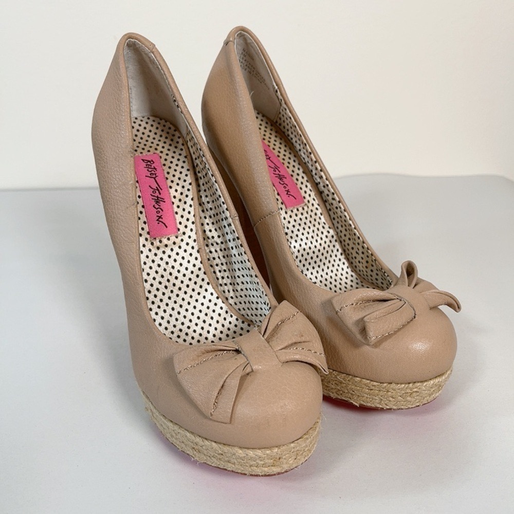 Betsey Johnson Tan Heels with Bow